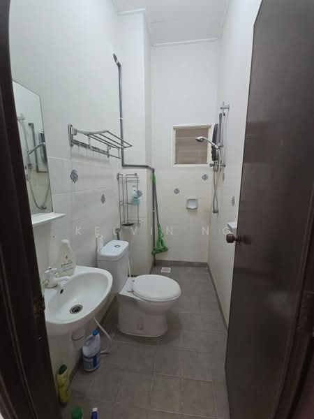 Apartment for Sale at Red Ruby - Kelvin Ng - Bathroom - PropertyGuru.com.my