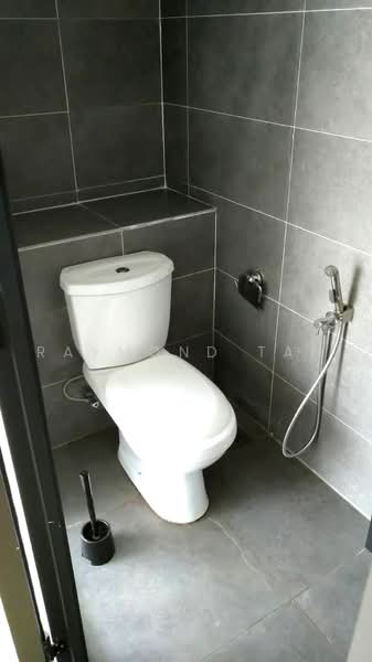Servis Apartment untuk Dijual di Empire Damansara - Raymond Tan - Bathroom - PropertyGuru.com.my