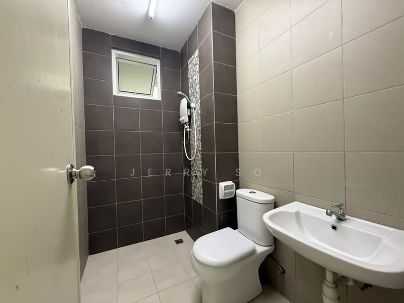 Kondominium untuk Dijual di Solaria Residences - Jerry So - Bathroom - PropertyGuru.com.my