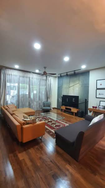 Rumah Teres 3 Tingkat untuk Dijual di Taman Melawati (Ulu Kelang) - Stephanie . - Living Room - PropertyGuru.com.my