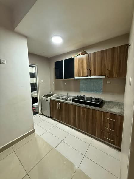 Service Residence for Sale at D'Secret Garden (Pangsapuri Kempas Indah) - Winson Tan - Kitchen - PropertyGuru.com.my