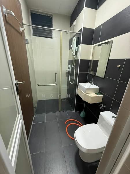Service Residence for Sale at D'Secret Garden (Pangsapuri Kempas Indah) - Winson Tan - Bathroom - PropertyGuru.com.my