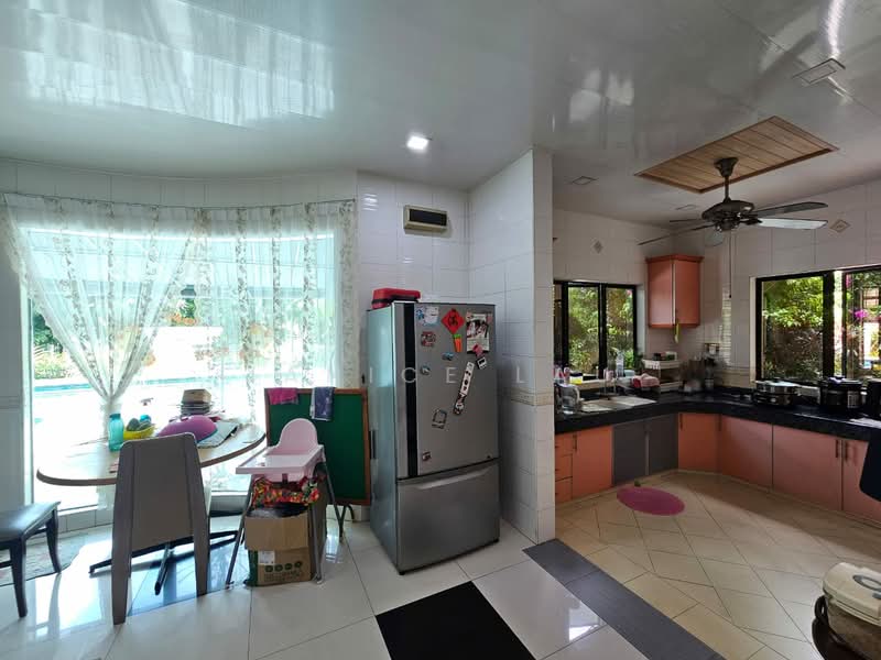 Rumah Banglo untuk Disewa di Country Heights (Kajang) - Janice Lau - Kitchen - PropertyGuru.com.my