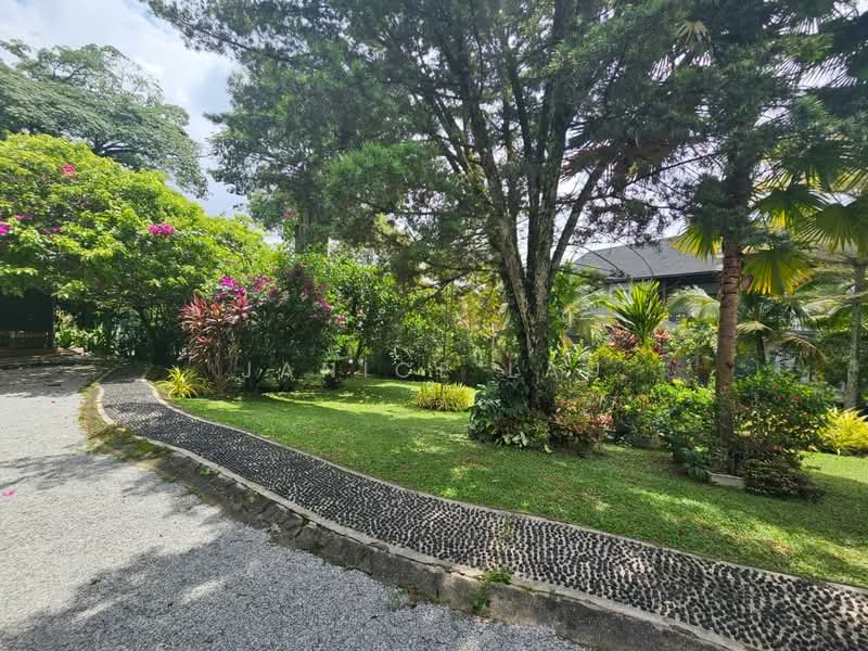 Rumah Banglo untuk Disewa di Country Heights (Kajang) - Janice Lau - Garden - PropertyGuru.com.my