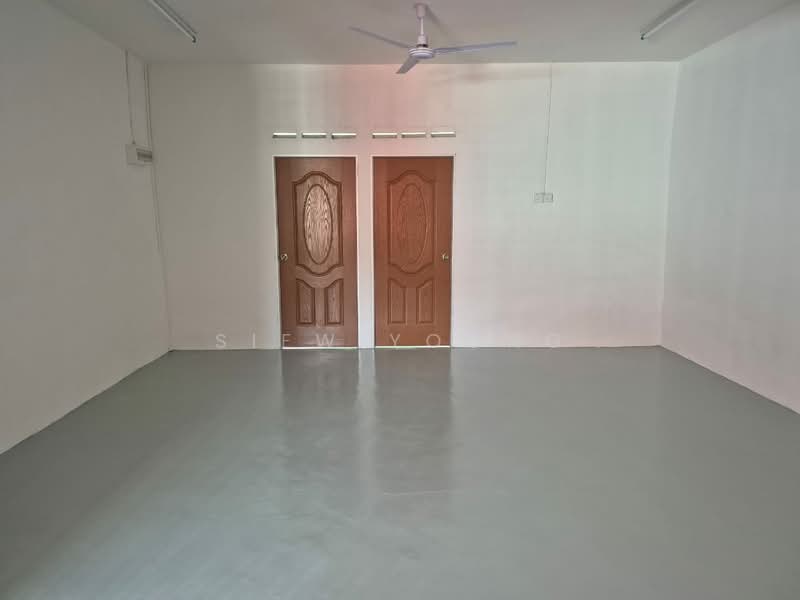 Shop / Office untuk Dijual di Taman Bunga Raya (Mantin) - Siew Yoong - Interior - PropertyGuru.com.my