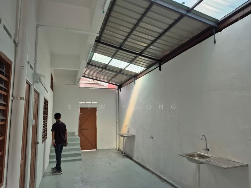 Shop / Office untuk Dijual di Taman Bunga Raya (Mantin) - Siew Yoong - Exterior - PropertyGuru.com.my