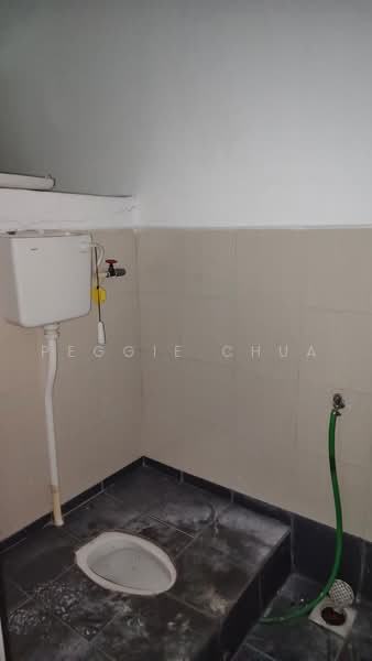 Shop for Rent in Taman Ungku Tun Aminah (Skudai) - Peggie Chua - Bathroom - PropertyGuru.com.my