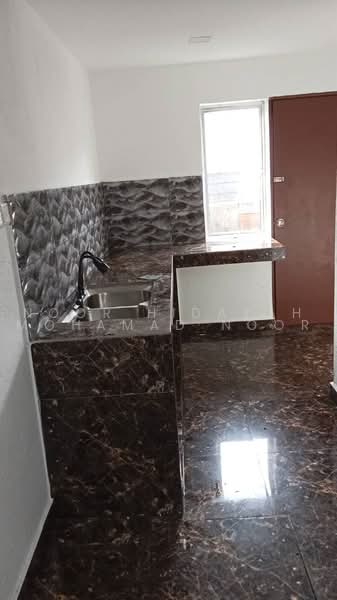 Rumah Teres 2-Tingkat untuk Dijual di Taman Bukit Rawang Jaya (Rawang) - Noor Hidayah Mohamad Noor - Kitchen - PropertyGuru.com.my