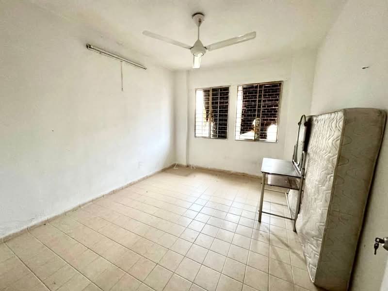Pangsapuri untuk Dijual di Ixora Apartments - Fazri . - PropertyGuru.com.my