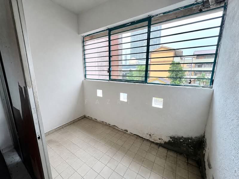 Pangsapuri untuk Dijual di Ixora Apartments - Fazri . - PropertyGuru.com.my