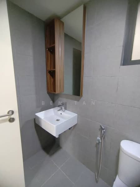 Servis Apartment untuk Disewa di D'Cosmos Residences - Ben Tan - Bathroom - PropertyGuru.com.my