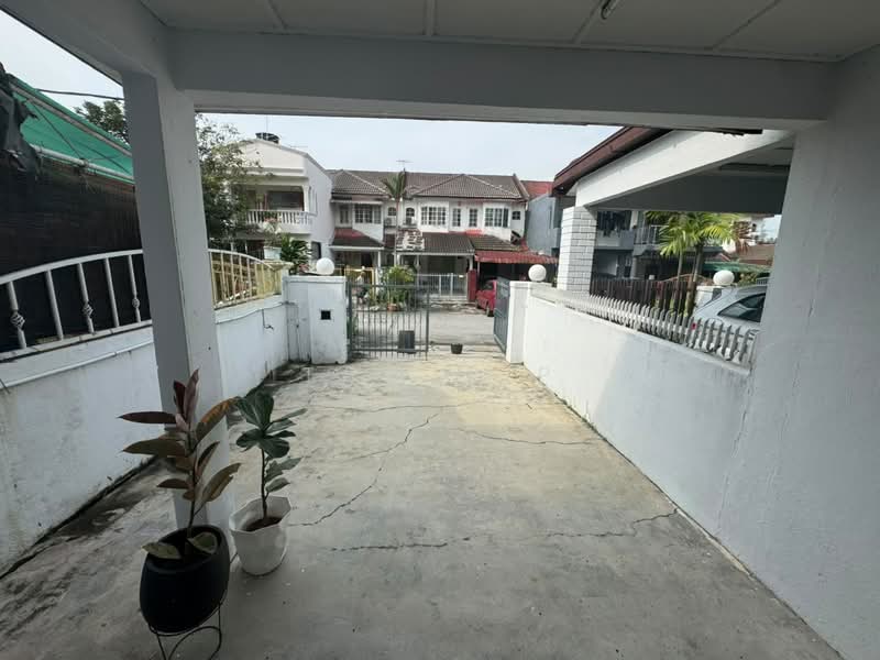 Rumah Teres 2 Tingkat untuk Dijual di Batu Caves (Selangor) - Tom Yip - Exterior - PropertyGuru.com.my