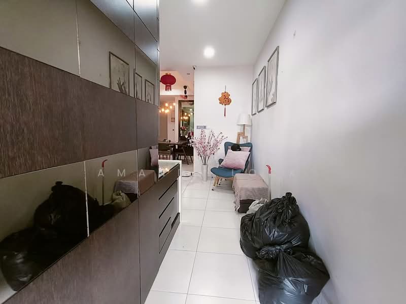 2-storey Terraced House for Sale in Denai Alam (Shah Alam) - Amanda Lock - Corridor - PropertyGuru.com.my