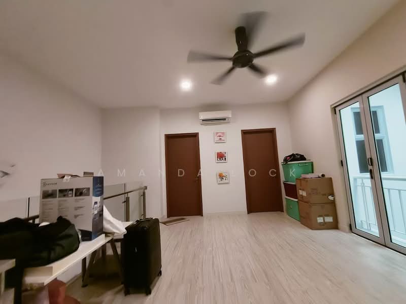 2-storey Terraced House for Sale in Denai Alam (Shah Alam) - Amanda Lock - Living Room - PropertyGuru.com.my