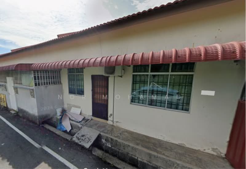 1-storey Terraced House for Sale in Bandar Muar (Muar) - Nor Mohamad - Exterior - PropertyGuru.com.my