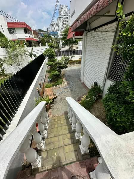 Rumah Berkembar untuk Dijual di Island Park (Jelutong) - Ms Chang - PropertyGuru.com.my