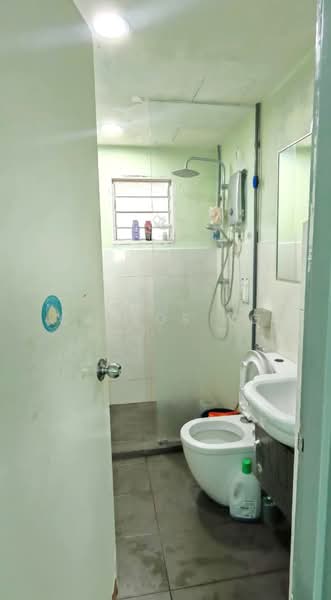 Kondominium untuk Dijual di Sierra Residency - Carlos Ng - Bathroom - PropertyGuru.com.my