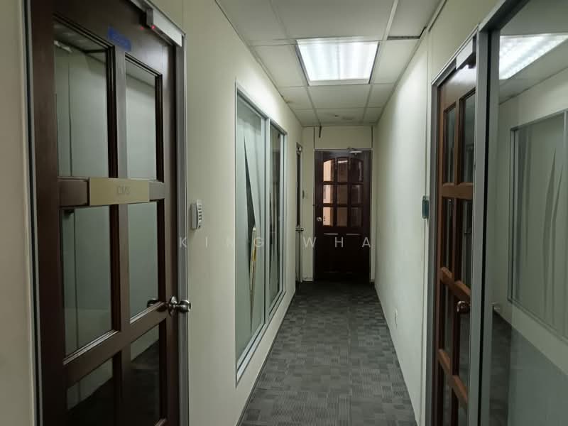 Shop for Sale in Wangsa Maju (Kuala Lumpur) - King Wha - Corridor - PropertyGuru.com.my