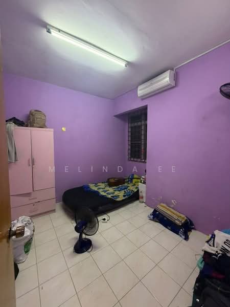 Flat for Sale at Taman Bukit Tropika - Melinda Ee - Bedroom - PropertyGuru.com.my