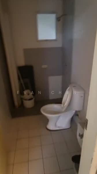 Pangsapuri untuk Dijual di Seri Intan Apartment - Evan Chan - Bathroom - PropertyGuru.com.my