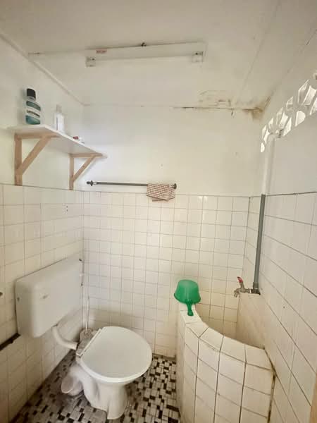 Rumah Teres 1 Tingkat untuk Dijual di Petaling Jaya (Selangor) - Thoriq Suparman - Bathroom - PropertyGuru.com.my
