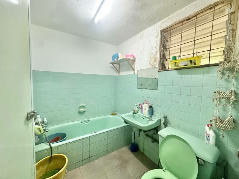 Rumah Teres 1 Tingkat untuk Dijual di Petaling Jaya (Selangor) - Thoriq Suparman - Bathroom - PropertyGuru.com.my