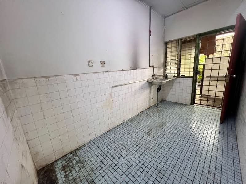 1-storey Terraced House for Sale in Taman Cheras Perdana (Cheras) - Jimmy Ng - Kitchen - PropertyGuru.com.my