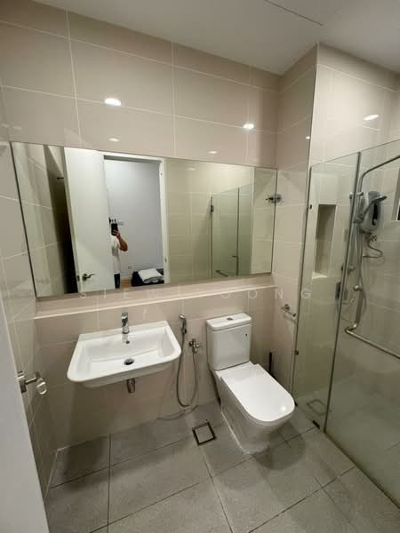 Kondominium untuk Dijual di Waltz Residences - Siew Yoong - Bathroom - PropertyGuru.com.my