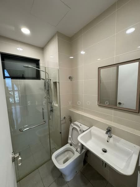 Kondominium untuk Dijual di Waltz Residences - Siew Yoong - Bathroom - PropertyGuru.com.my