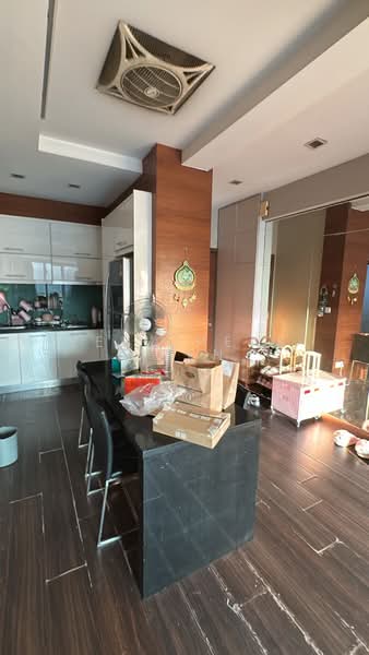 Servis Apartment untuk Disewa di E-Tiara - Yee Cheak Chen - Kitchen - PropertyGuru.com.my