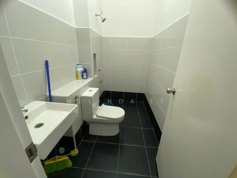 Rumah Teres 2 Tingkat untuk Dijual di Kota Masai (Pasir Gudang) - Melinda Ee - Bathroom - PropertyGuru.com.my
