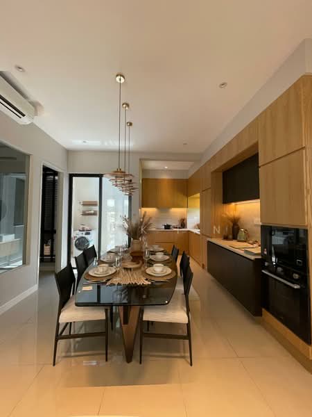 Rumah Teres 3 Tingkat untuk Dijual di Cyberjaya (Selangor) - Tank Tan - Kitchen - PropertyGuru.com.my