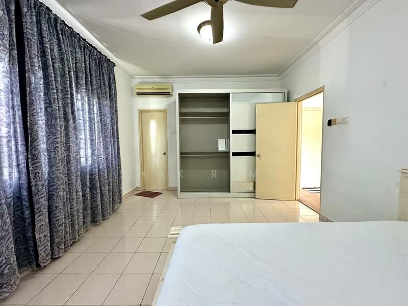 Kondominium untuk Dijual di Juta Mines - Ishak Ramli - Bedroom - PropertyGuru.com.my