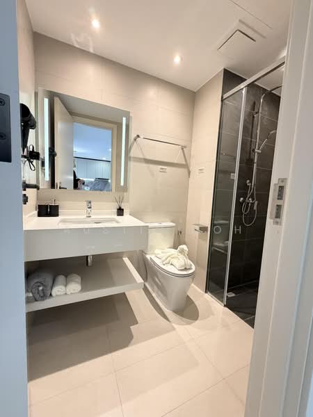 Service Residence for Sale at R&F Princess Cove Phase 1 - Austin Moh - Bathroom - PropertyGuru.com.my