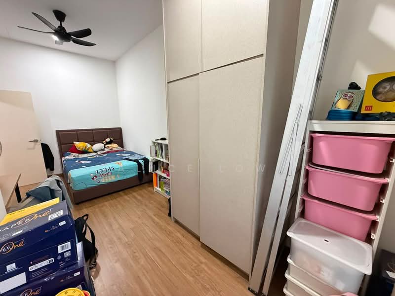 Rumah Teres untuk Dijual di Kota Emerald (Rawang) - Alice Low - Bedroom - PropertyGuru.com.my