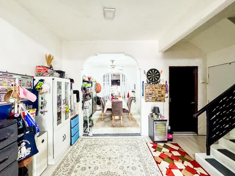 2-storey Terraced House for Sale in Taman Selayang Indah (Selayang) - Azli Ibrahim - Dining Room - PropertyGuru.com.my