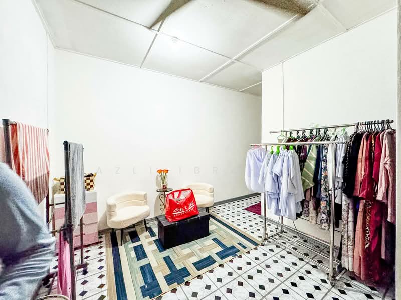 2-storey Terraced House for Sale in Taman Selayang Indah (Selayang) - Azli Ibrahim - Interior - PropertyGuru.com.my
