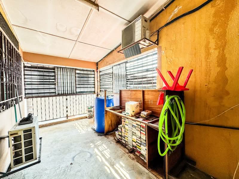 2-storey Terraced House for Sale in Taman Selayang Indah (Selayang) - Azli Ibrahim - Balcony - PropertyGuru.com.my