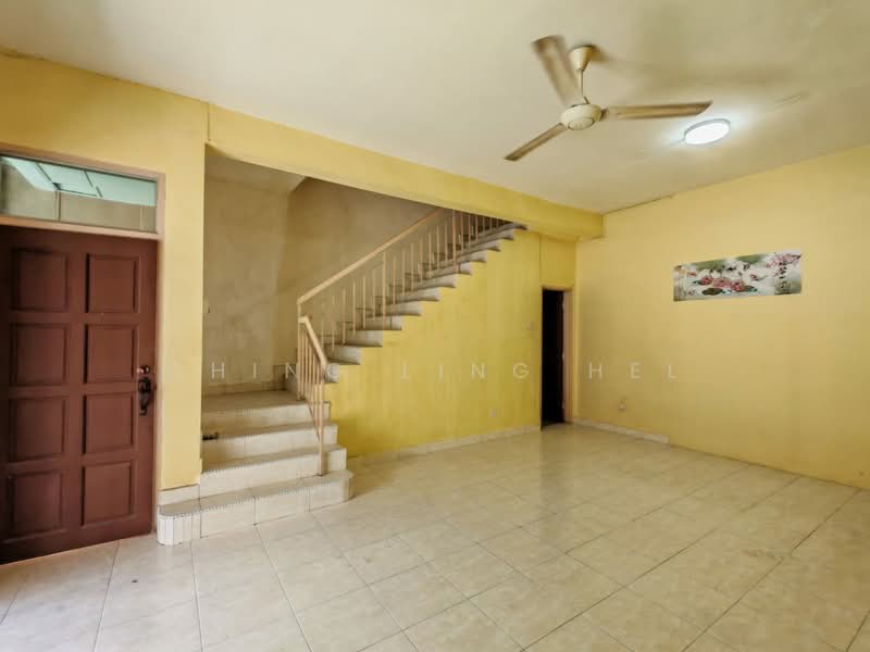 2-storey Terraced House for Sale in Taman Bestari Indah (Ulu Tiram) - Ching Ling Hel - Living Room - PropertyGuru.com.my