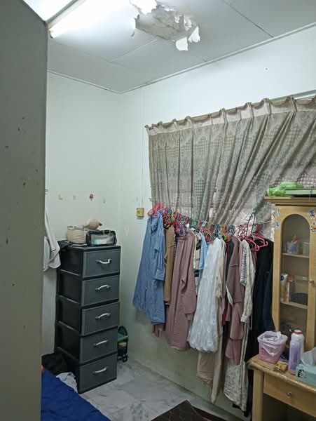 1-storey Terraced House for Sale in Taman Merak Jaya (Simpang Ampat) - Roy Kuak - Bedroom - PropertyGuru.com.my