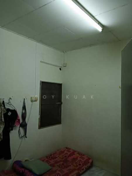 1-storey Terraced House for Sale in Taman Merak Jaya (Simpang Ampat) - Roy Kuak - Bedroom - PropertyGuru.com.my