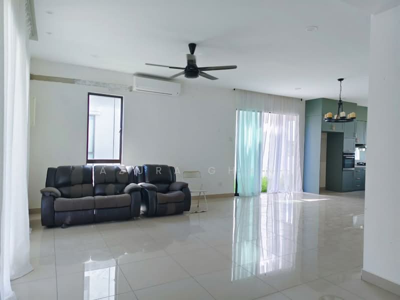 Rumah Teres 2 Tingkat untuk Dijual di Kepala Batas (Penang) - Azura Ghani - Living Room - PropertyGuru.com.my