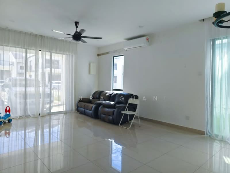 Rumah Teres 2 Tingkat untuk Dijual di Kepala Batas (Penang) - Azura Ghani - Living Room - PropertyGuru.com.my