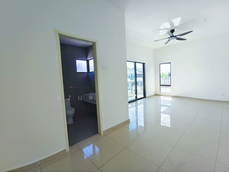 Rumah Teres 2 Tingkat untuk Dijual di Kepala Batas (Penang) - Azura Ghani - Bathroom - PropertyGuru.com.my