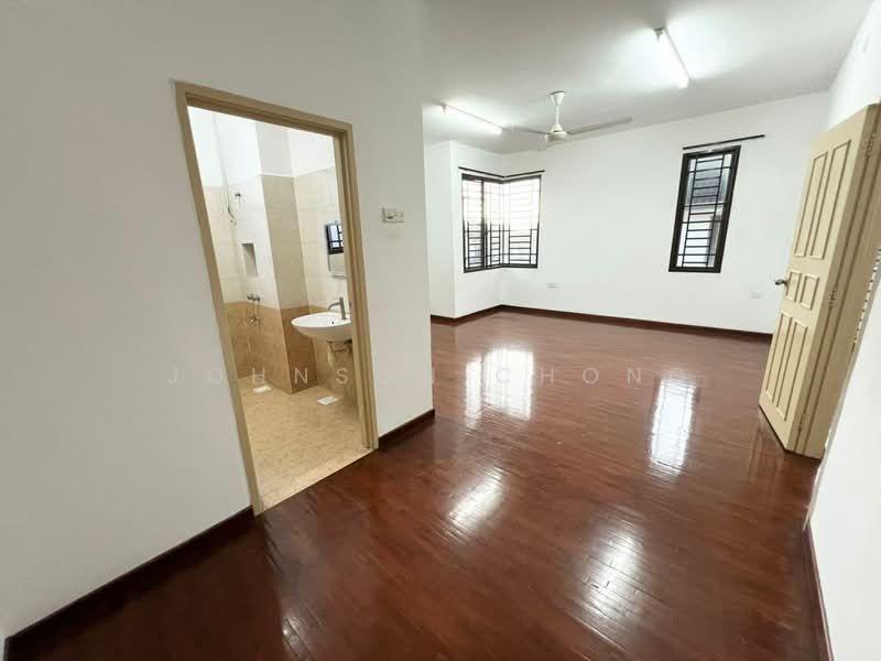 Rumah Kluster untuk Dijual di Taman Mount Austin (Tebrau) - Johnson Chong - Bathroom - PropertyGuru.com.my