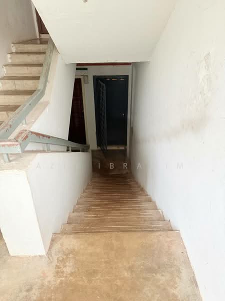 Pangsapuri untuk Dijual di Mahsuri Apartments - Azli Ibrahim - Entrance - PropertyGuru.com.my