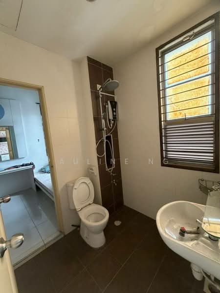 Semi-Detached House for Sale in Kempas Utama (Tebrau) - Pauline Ng - Bathroom - PropertyGuru.com.my
