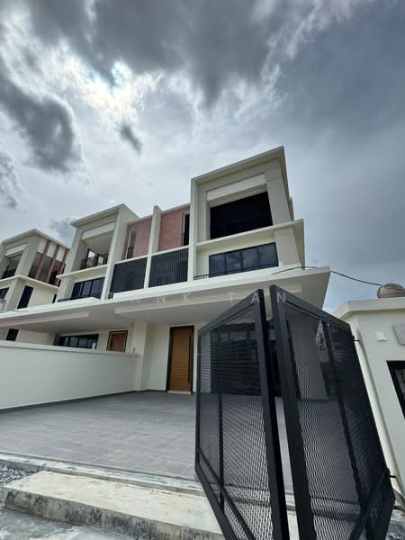 Semi-Detached House for Sale in Bandar Bukit Puchong (Puchong) - Tank Tan - Exterior - PropertyGuru.com.my