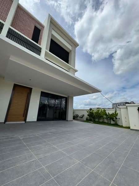 Semi-Detached House for Sale in Bandar Bukit Puchong (Puchong) - Tank Tan - Exterior - PropertyGuru.com.my