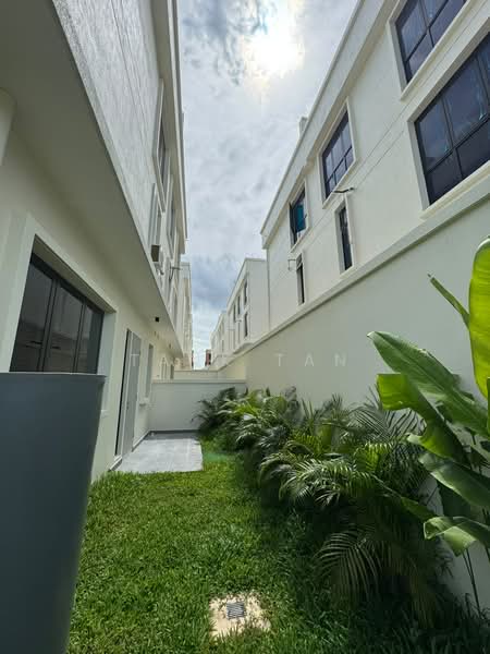 Semi-Detached House for Sale in Bandar Bukit Puchong (Puchong) - Tank Tan - Exterior - PropertyGuru.com.my
